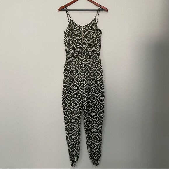Bar III Army Green & Ivory Jumpsuit/Romper Size Medium - Picture 1 of 7